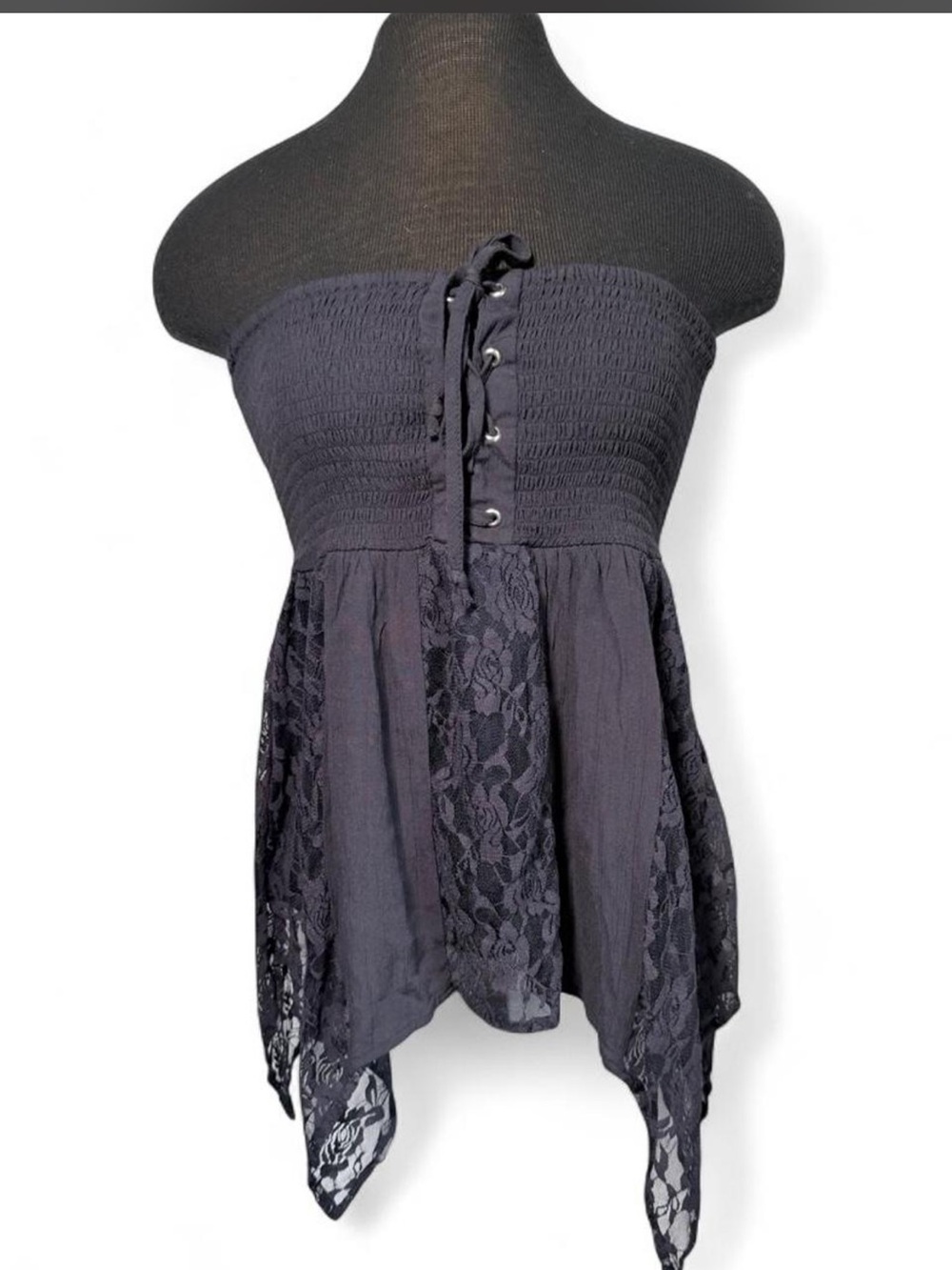 VENUS Black Lace-Trim Smocked Strapless Top Y2K